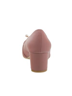 pink slip on pumps - 16858208 - Standard Image - 3