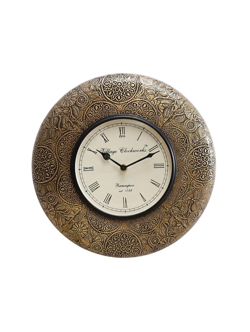 wooden analog vintage wall clock - 16865816 - Zoom Image - 2