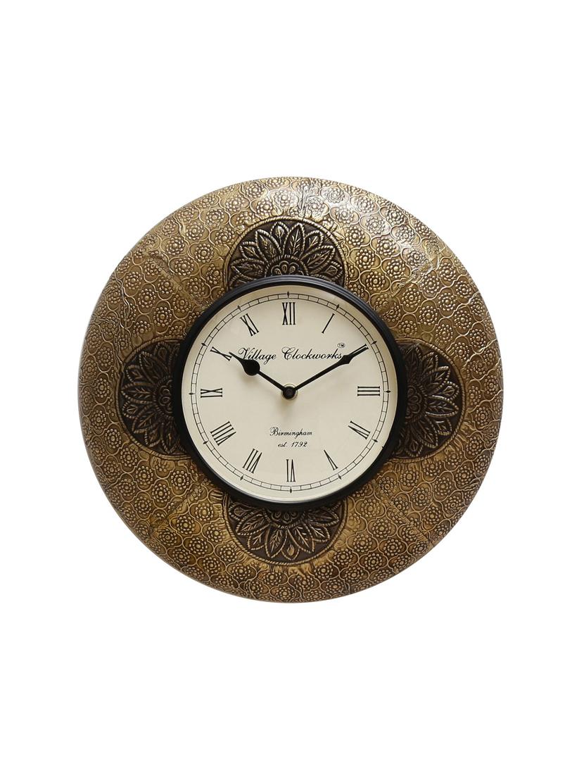 wooden analog vintage wall clock - 16865817 - Zoom Image - 2