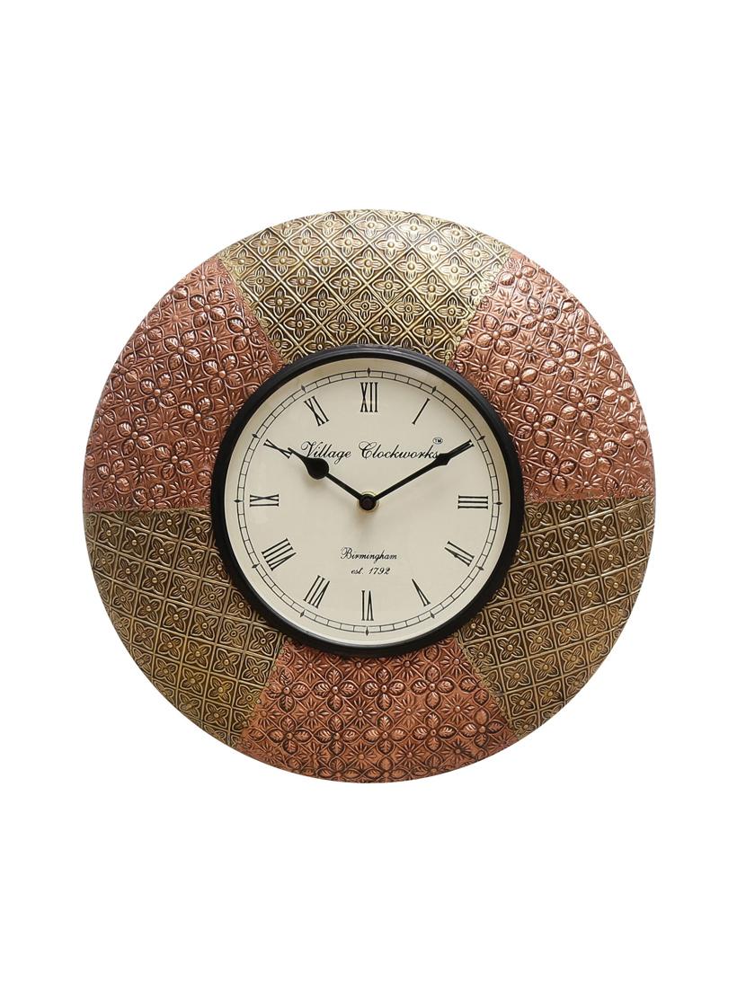 wooden analog vintage wall clock - 16865818 - Zoom Image - 2