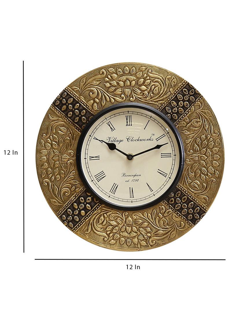 wooden analog vintage wall clock - 16865821 - Zoom Image - 4