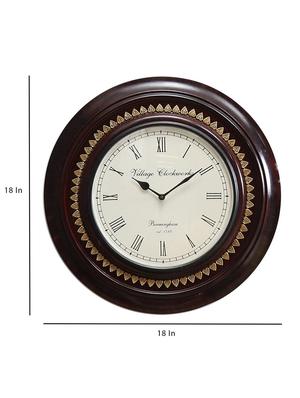 brown wooden analog vintage wall clock - 16865822 - Standard Image - 4