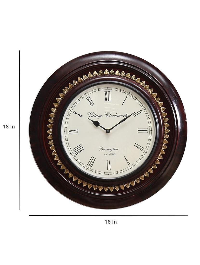 brown wooden analog vintage wall clock - 16865822 - Zoom Image - 4