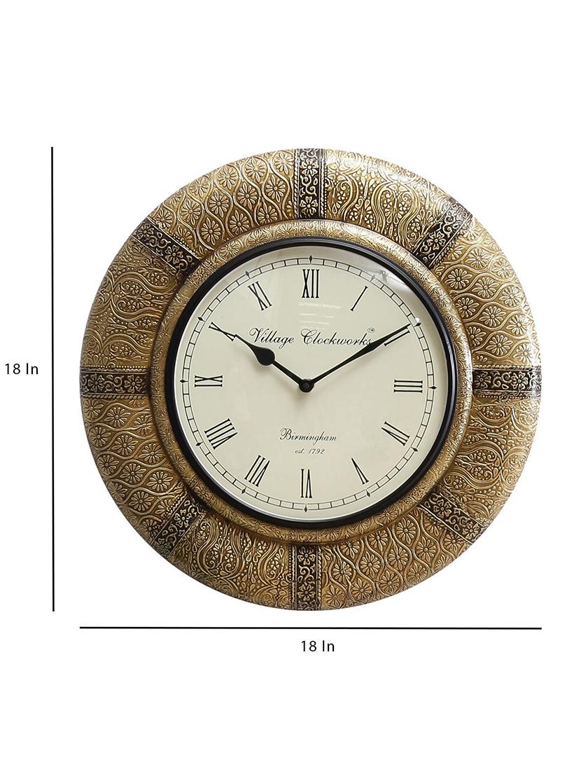 wooden analog vintage wall clock - 16865823 - Zoom Image - 4