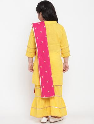 yellow cotton suit set - 16866390 - Standard Image - 3