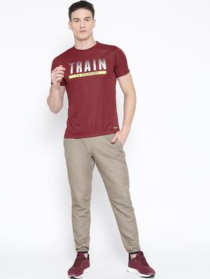 red printed t-shirt - 16868484 - Standard Image - 4