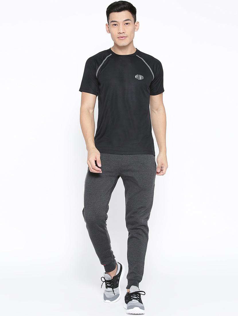black solid t-shirt - 16868501 - Zoom Image - 4
