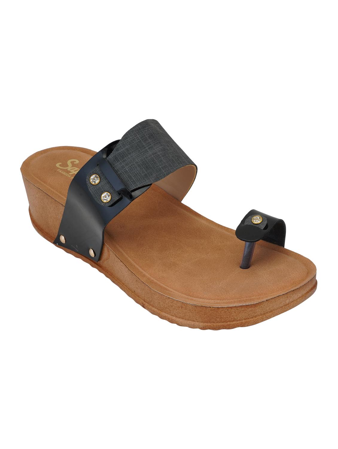 black one toe wedges - 16869463 - Zoom Image - 1