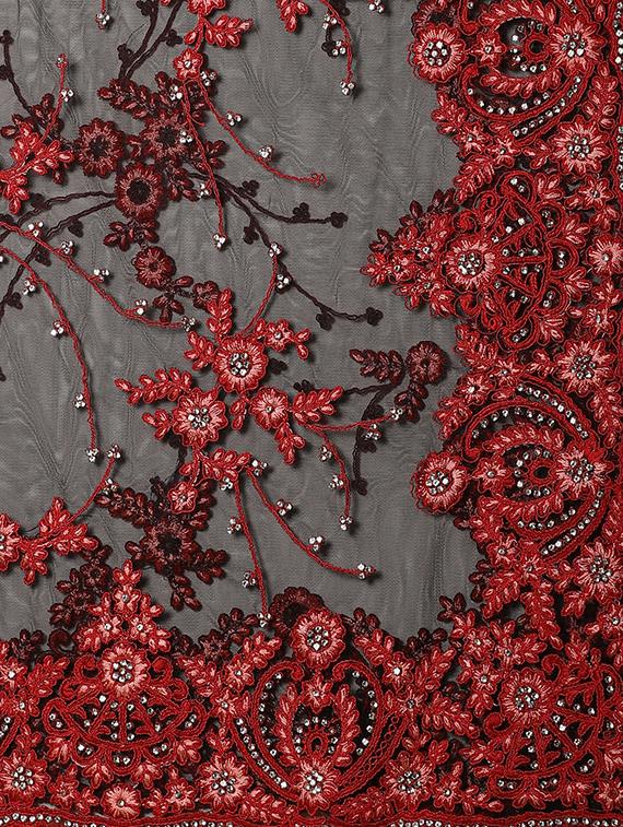 embroidered bordered saree with blouse - 16869506 - Zoom Image - 4