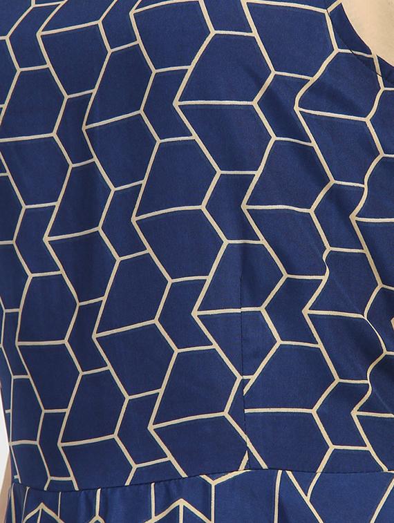 tie back geometric maxi dress - 16874353 - Zoom Image - 4