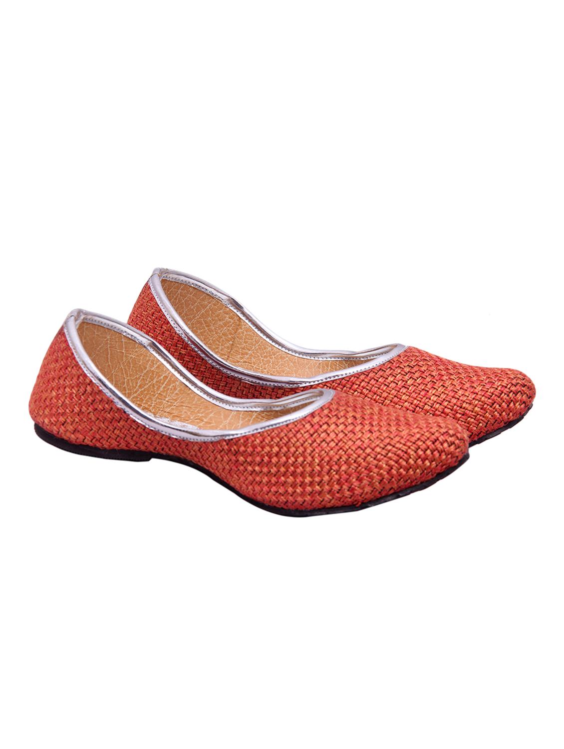 red slip on jutis - 16876645 - Zoom Image - 3