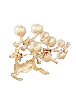 gold brass brooch - 16877119 - Standard Image - 2