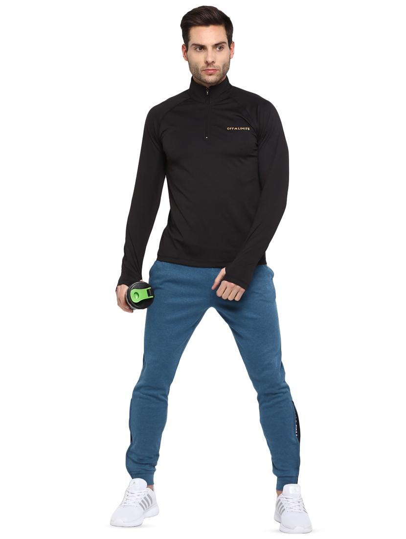 black solid thumb hole t-shirt - 16883168 - Zoom Image - 4