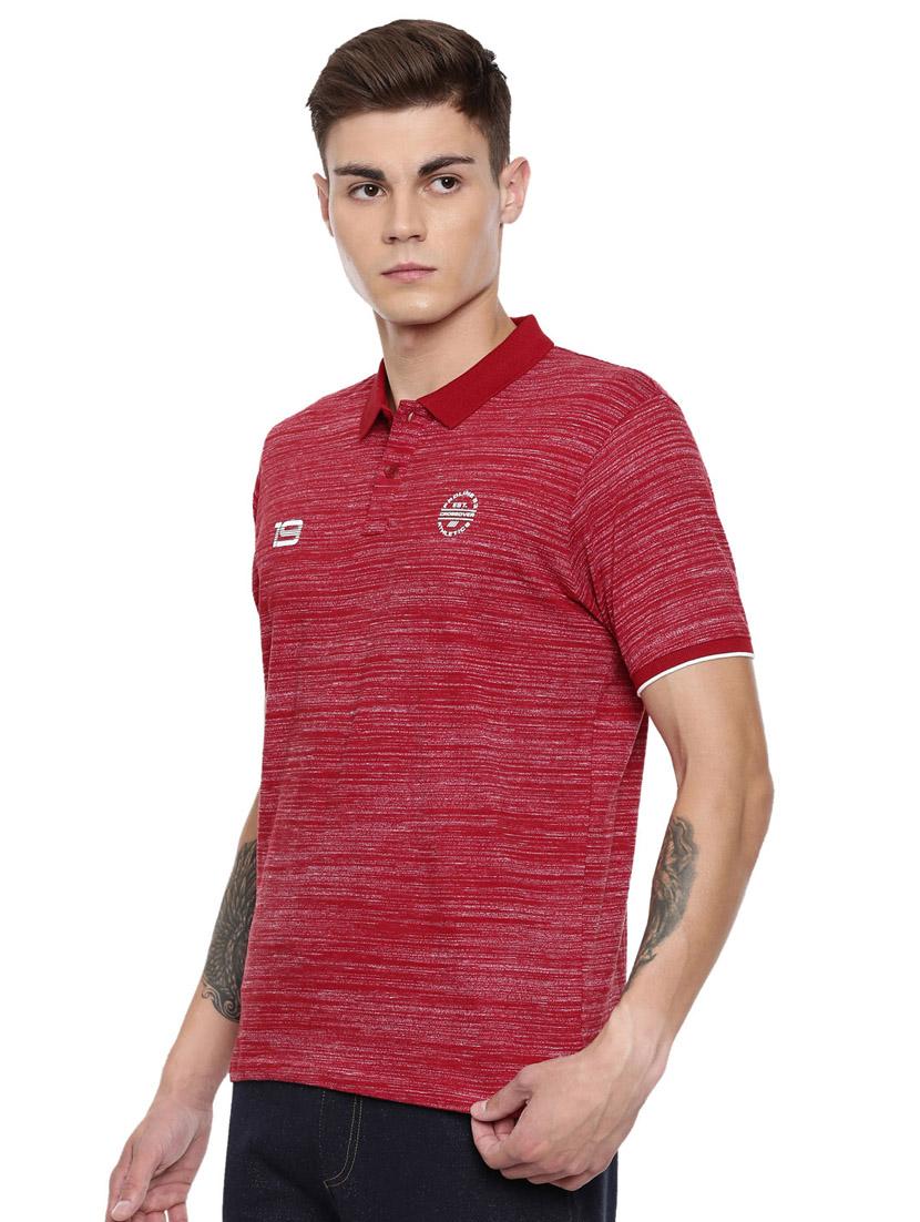 red collared t-shirt - 16886358 - Zoom Image - 2
