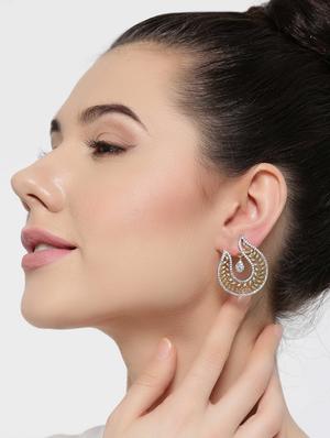 gold metal drop earring - 16888063 - Standard Image - 3