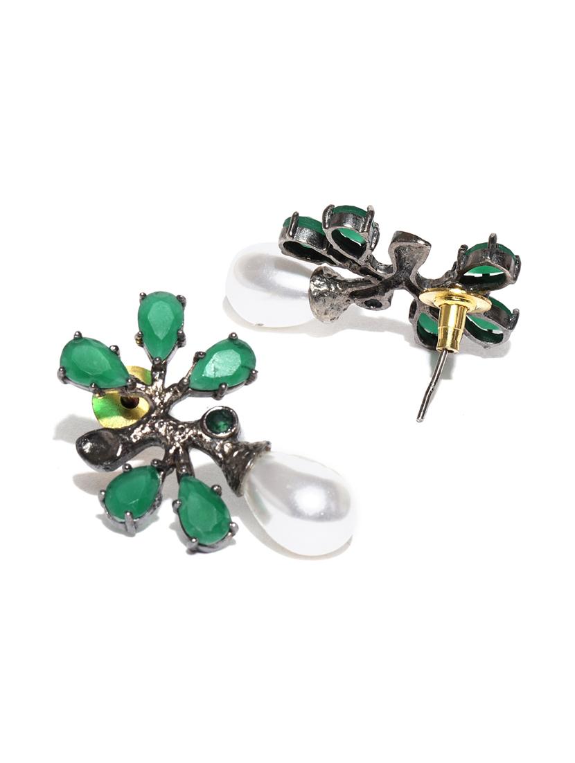 green brass studs earring - 16888113 - Zoom Image - 2