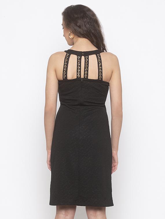 styled back bodycon dress - 16889906 - Zoom Image - 3