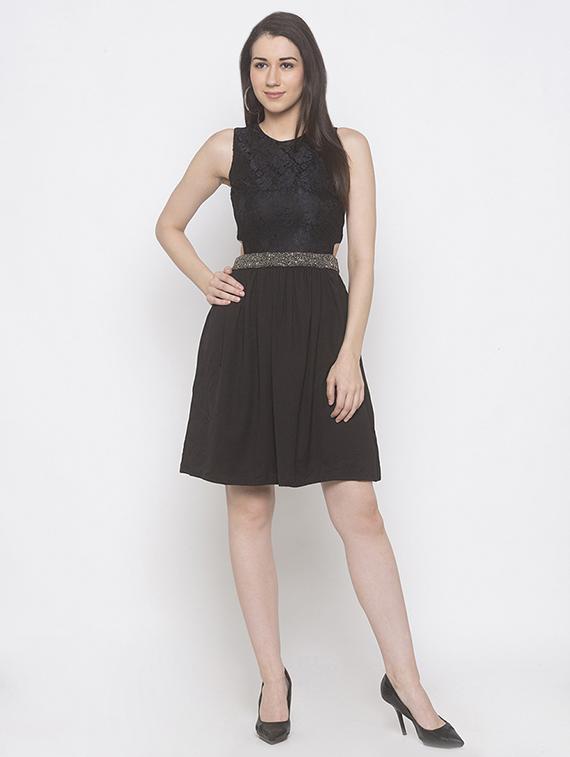round neck belted a-line dress - 16889909 - Zoom Image - 4