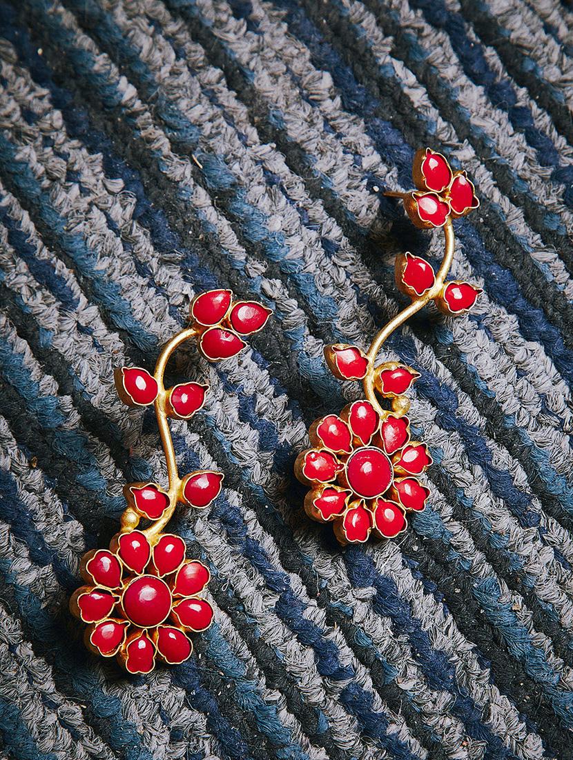 gold brass drop earring - 16890194 - Zoom Image - 1