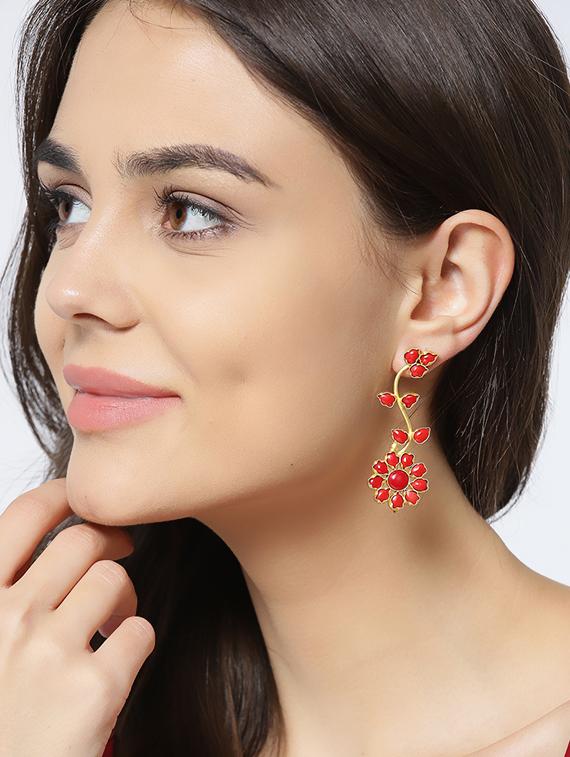 gold brass drop earring - 16890194 - Zoom Image - 4