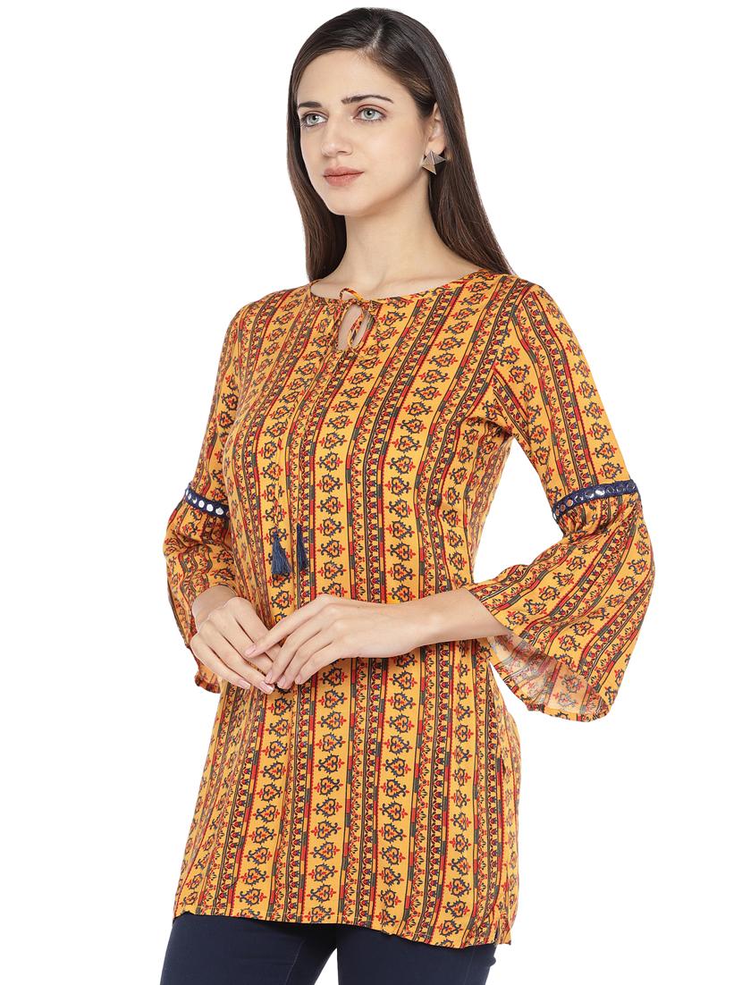 floral straight kurta - 16890832 - Zoom Image - 2