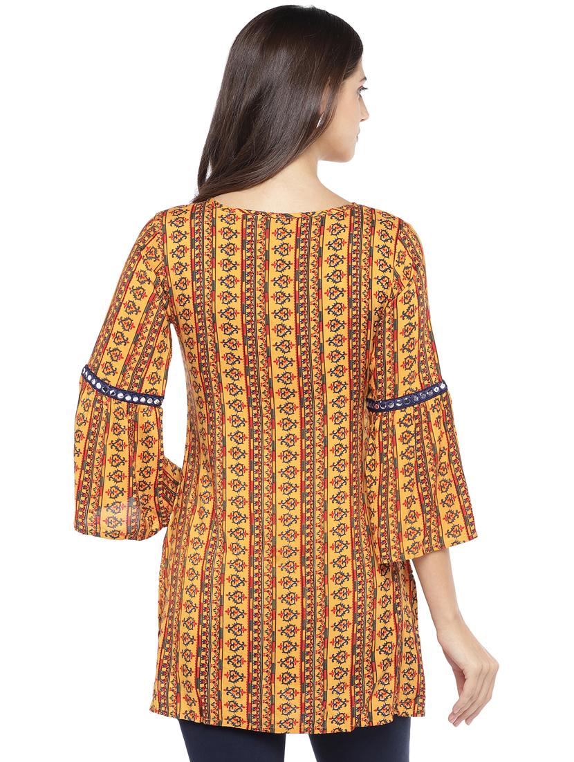 floral straight kurta - 16890832 - Zoom Image - 3
