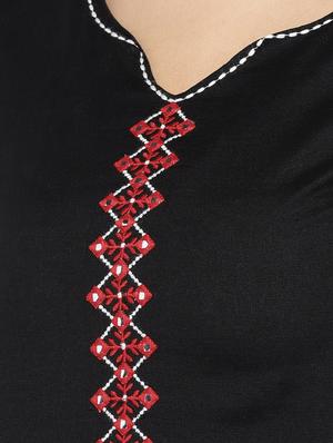 solid asymmetric kurta - 16890835 - Standard Image - 4