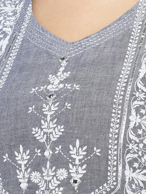 floral straight kurta - 16891242 - Standard Image - 4