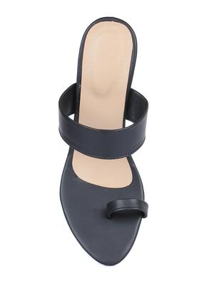 black one toe sandals - 16893684 - Standard Image - 4
