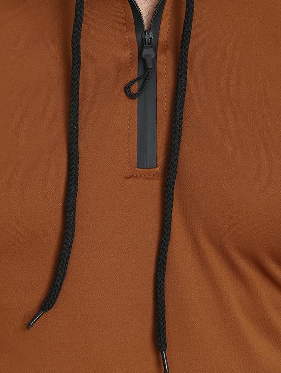 brown solid thumb hole t-shirt - 16896292 - Zoom Image - 5