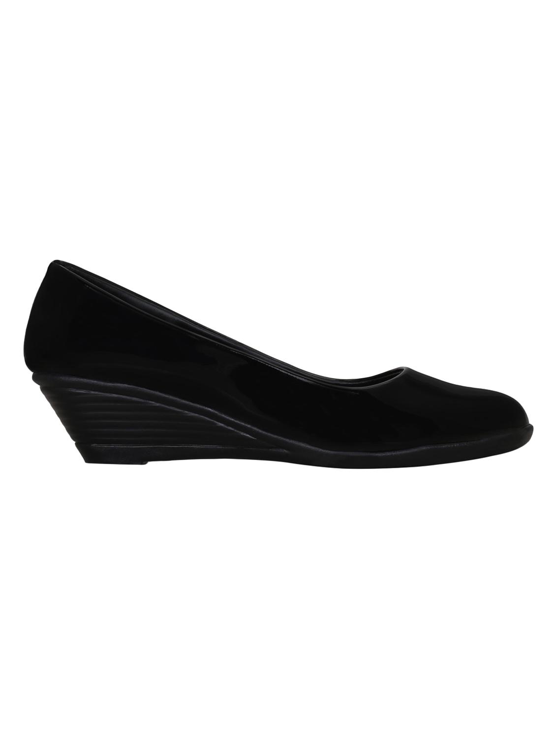 black slip on pumps - 16896569 - Zoom Image - 3