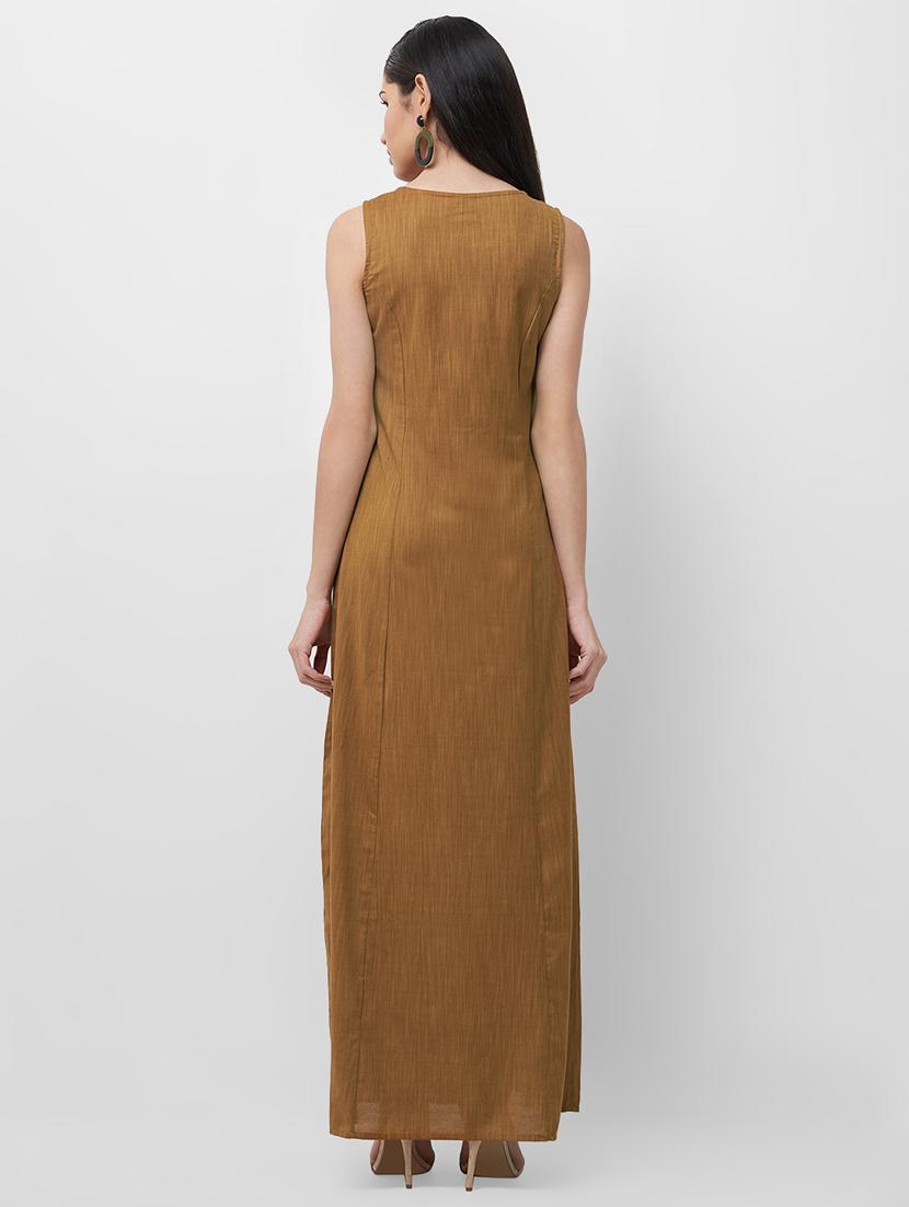 round neck embroidered maxi dress - 16896973 - Zoom Image - 3