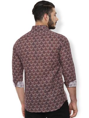red cotton linen printed casual shirt - 16897511 - Standard Image - 2