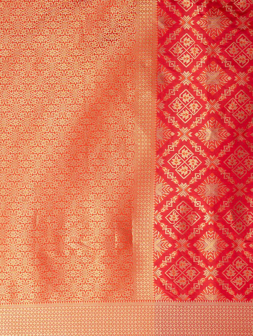 self design kanjivaram saree with blouse - 16906985 - Zoom Image - 4