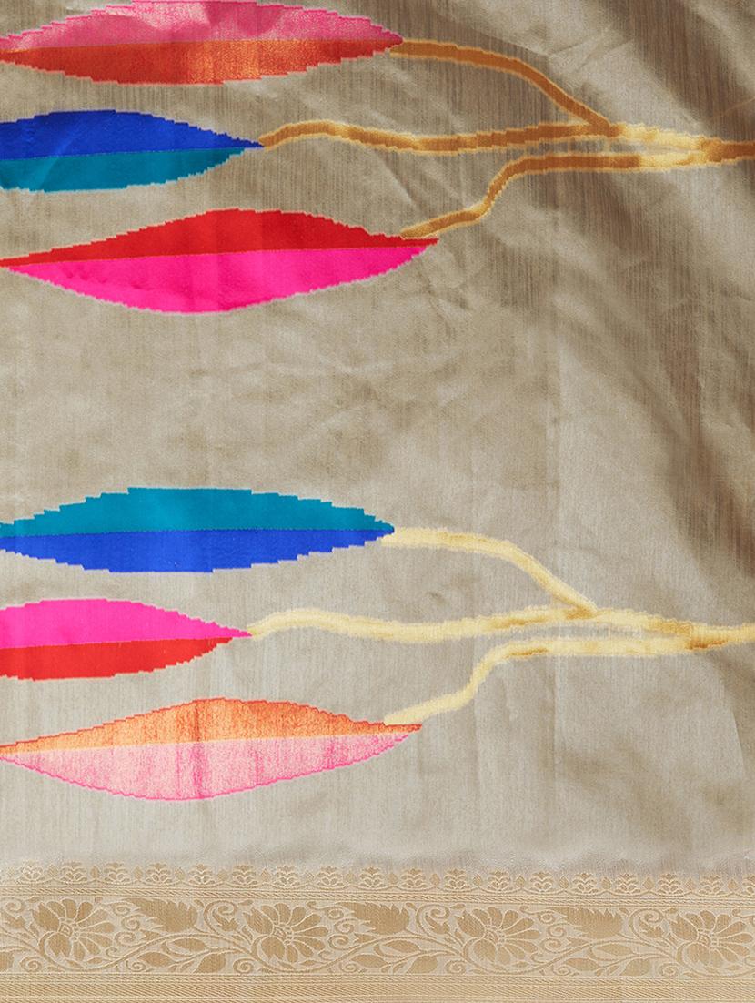 self design kanjivaram saree with blouse - 16907034 - Zoom Image - 4