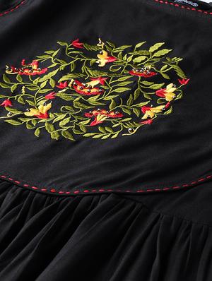 embroidered detail gathered maxi dress - 16908891 - Standard Image - 4
