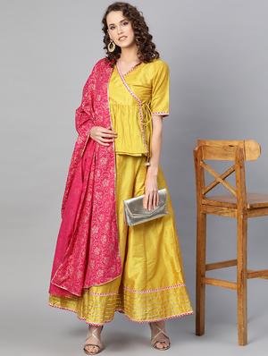 contrast dupatta a-line lehenga - 16909860 - Standard Image - 4