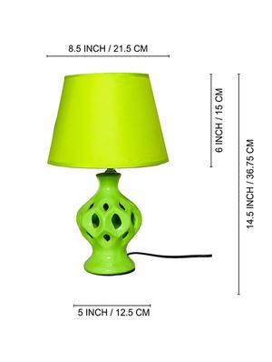 elegant green colour ceramic table lamp - 16911169 - Standard Image - 4