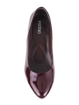 maroon slip on pumps - 16911528 - Standard Image - 4