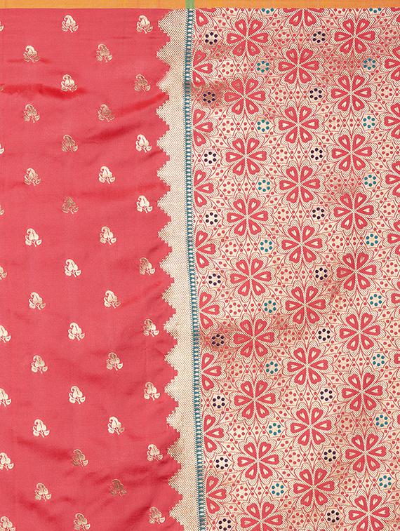 self design woven saree with blouse - 16913523 - Zoom Image - 4