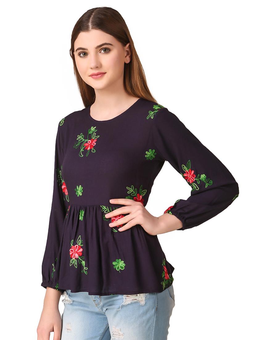 gathered hem embroidered top - 16917829 - Zoom Image - 2