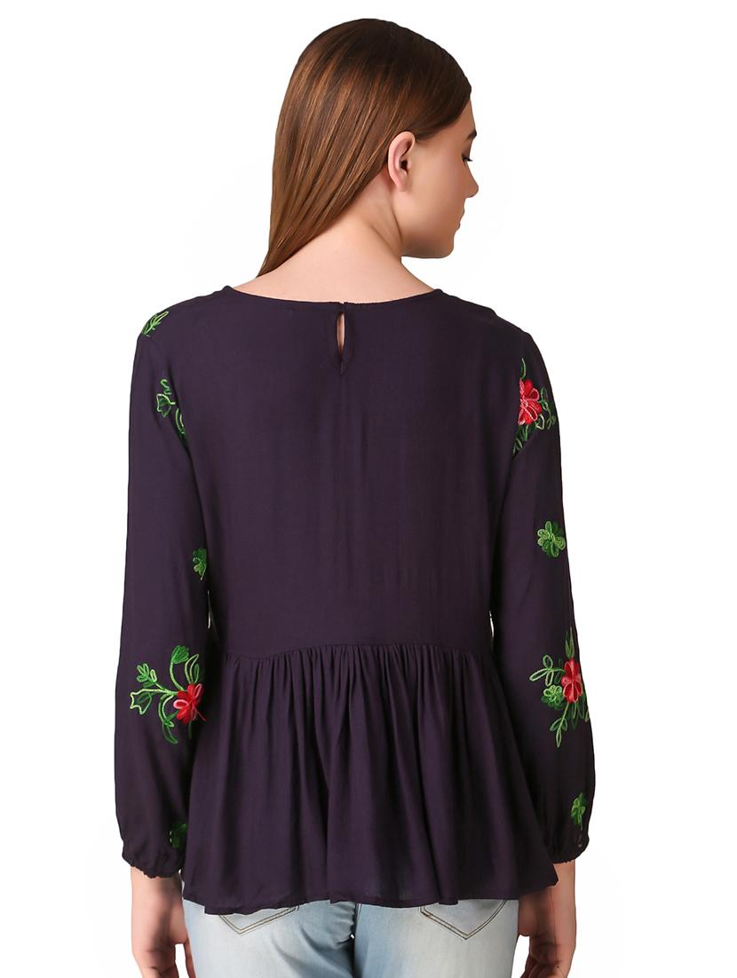 gathered hem embroidered top - 16917829 - Zoom Image - 3