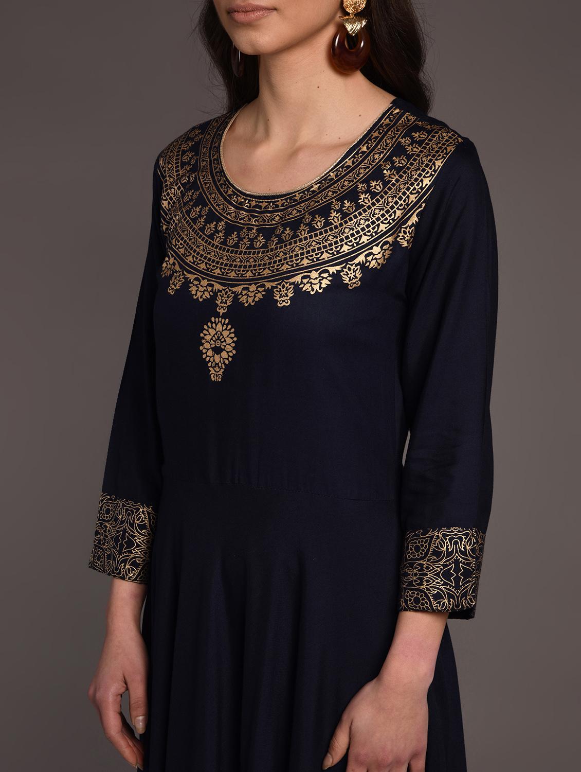 gold print flared kurta - 16919959 - Zoom Image - 5