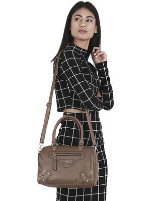 beige leatherette (pu) regular handbag - 16923833 - Standard Image - 5