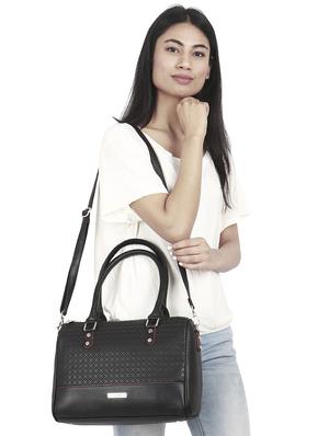 black leatherette (pu) regular handbag - 16923840 - Standard Image - 5