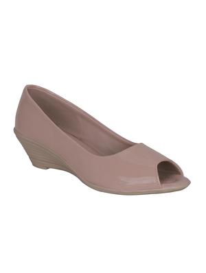 pink slip on wedges - 16925865 - Standard Image - 2