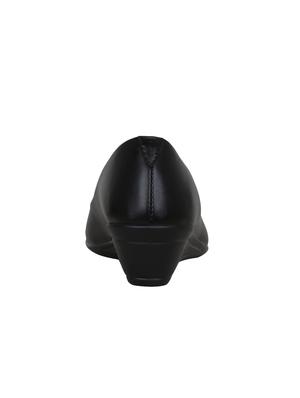 black slip on pumps - 16925870 - Standard Image - 4