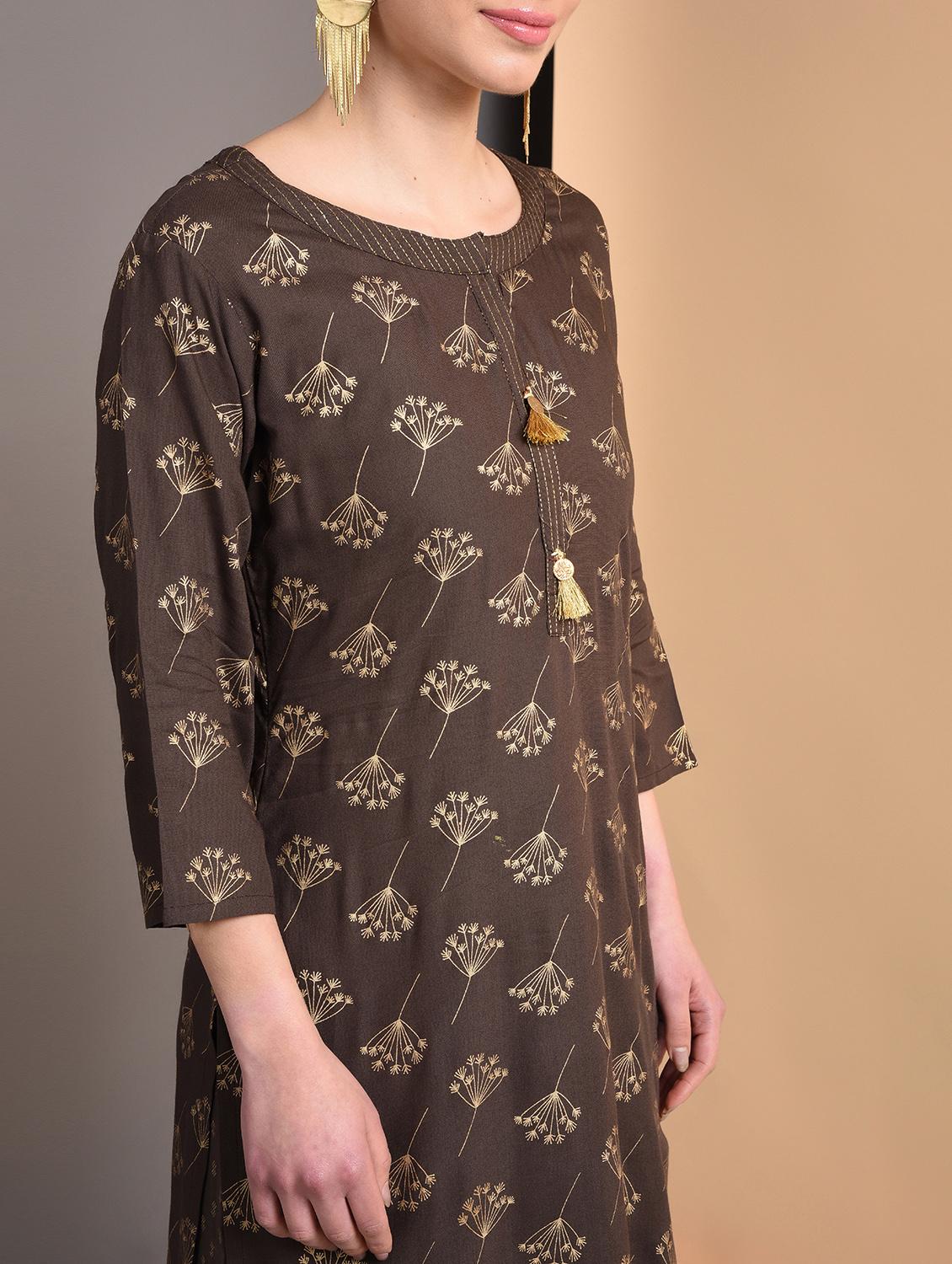 gold print straight kurta - 16928264 - Zoom Image - 4