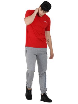 red solid t-shirt - 16933524 - Standard Image - 4