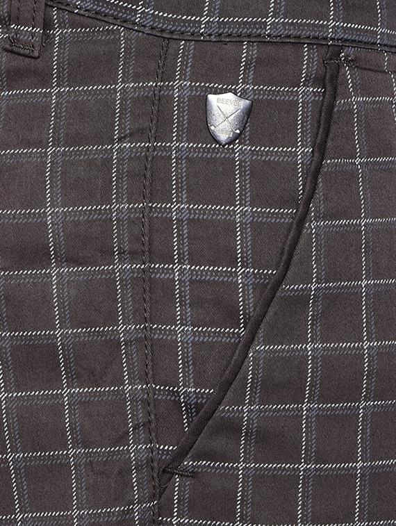 grey checkered bermuda shorts - 16934733 - Zoom Image - 5